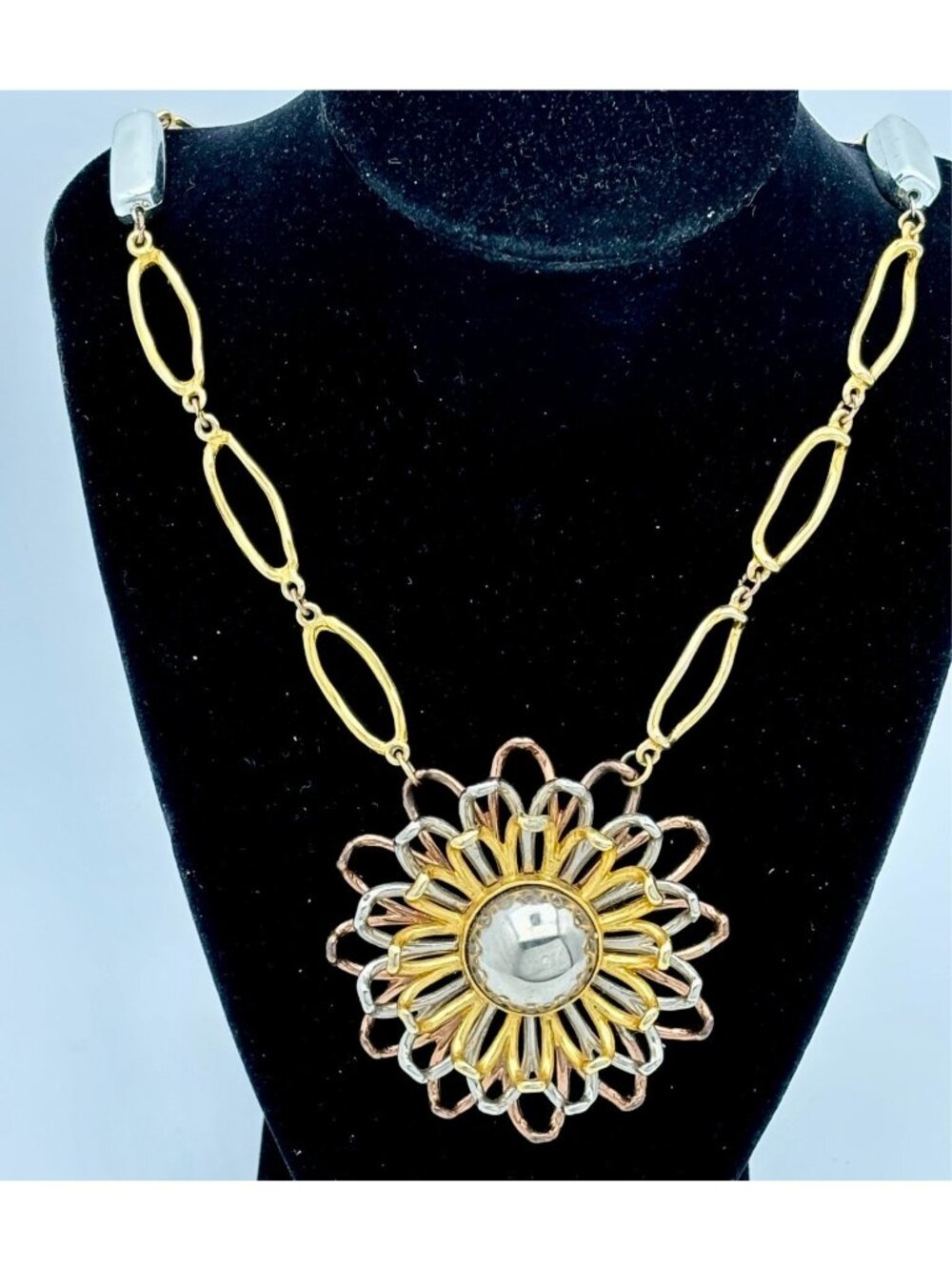1950-60s Castlecliff Tri-Color Flower Pendant Necklace